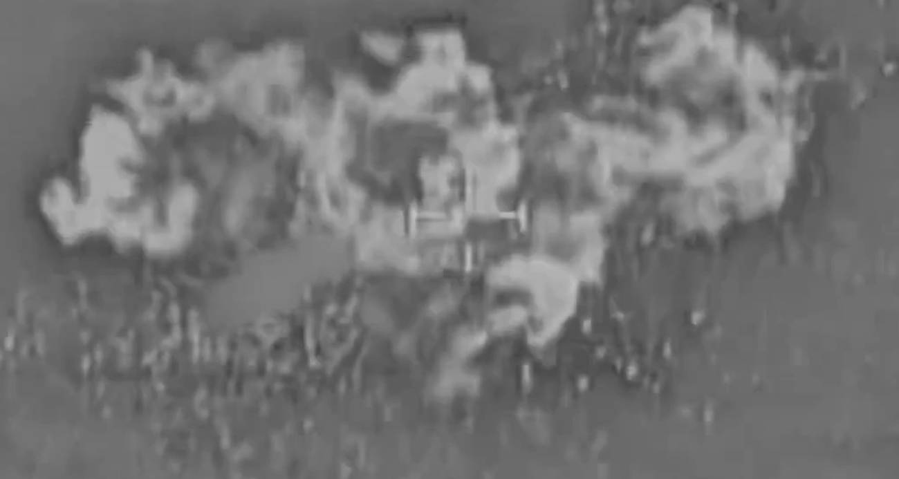 İsrail Savunma Kuvvetleri'nden (IDF) yapılan açıklamada, "Hava Kuvvetleri, şu anda İran'ın başkenti Tahran'ın merkezindeki hedeflerine yönelik geniş bir saldırı dalgası başlattı" denildi.