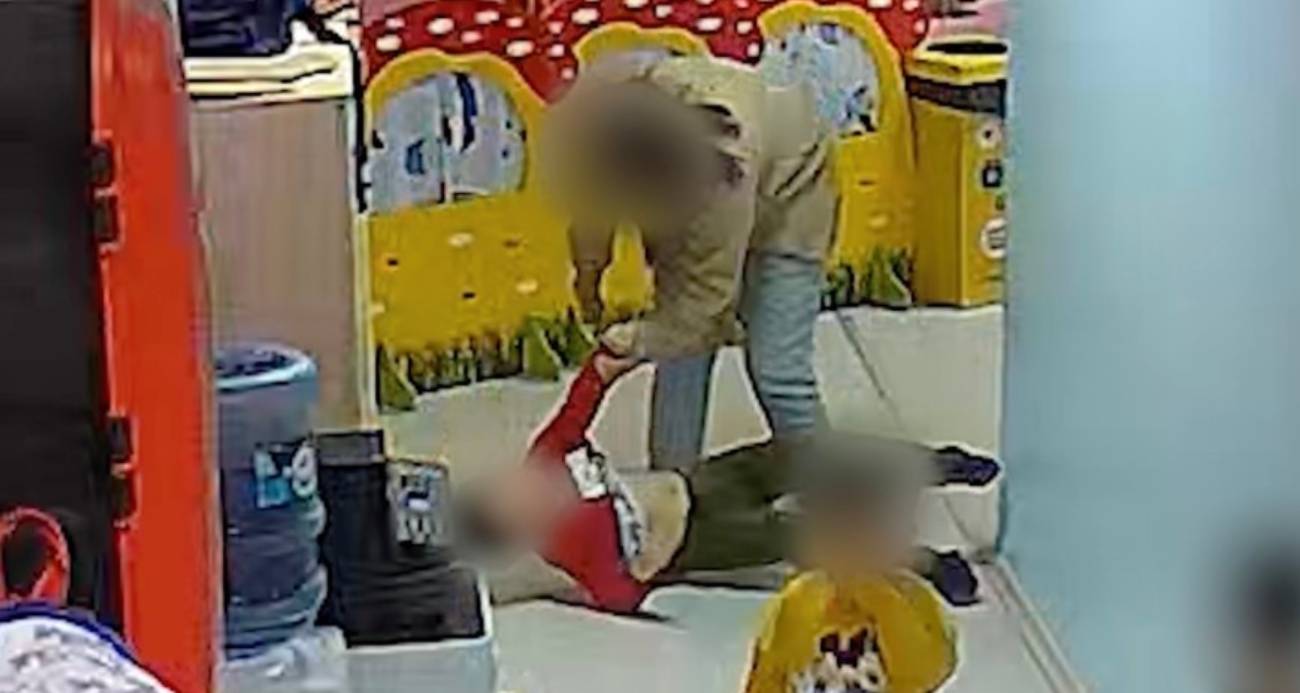 Kastamonu’da 5 yaşındaki anaokulu öğrencisini darbedip tehdit ettiği iddia edilen müzik öğretmeni, 20 bin 500 TL para cezasına çarptırıldı.