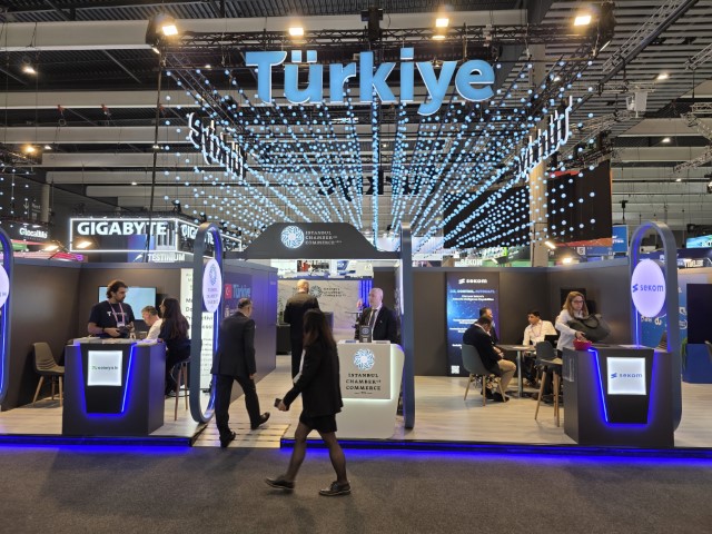 Barselona’da yapay zekalı 