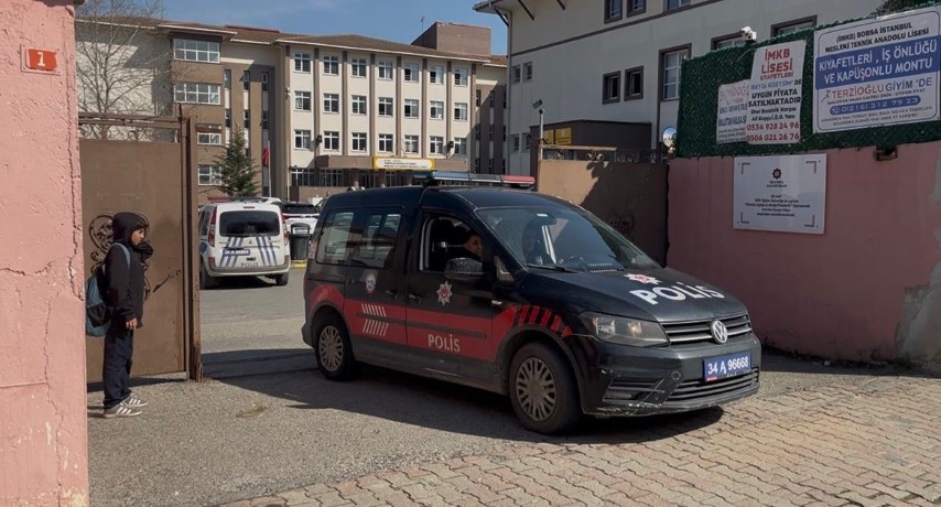 Çekmeköy’de lisede bıçaklı saldırı: 1 öğrenci, 2 öğretmen ve arkadaşını bıçakladı