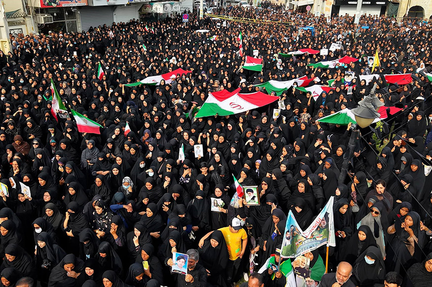 İran'daki okul saldırısında ölenler için cenaze töreni