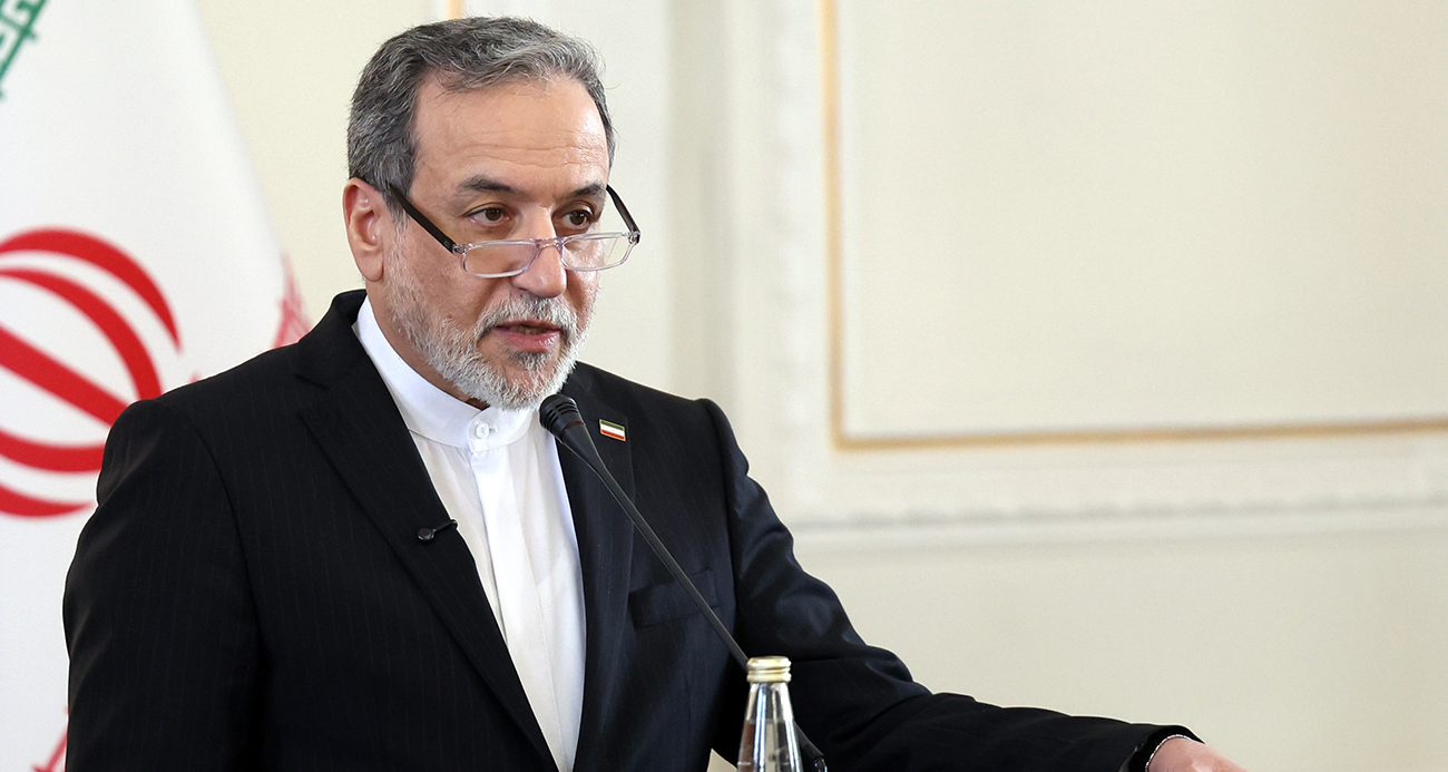 İran Dışişleri Bakanı Abbas Arakçi, nükleer müzakerelerin bir emlak anlaşması gibi ele alınmasının gerçekçi olmayan beklentiler doğurduğunu söyleyerek, "Trump diplomasiyi ve kendisini seçen ABD’lileri yüzüstü bıraktı" dedi.