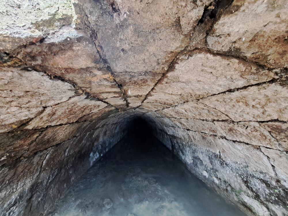 Türkiye’de bir örneği daha yok; Trabzon’da Roma dönemine ait su kanalı ortaya çıktı