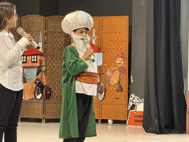 Çatalca’da minik öğrenciler ve öğretmenlerinden Ramazan ayı şenliği