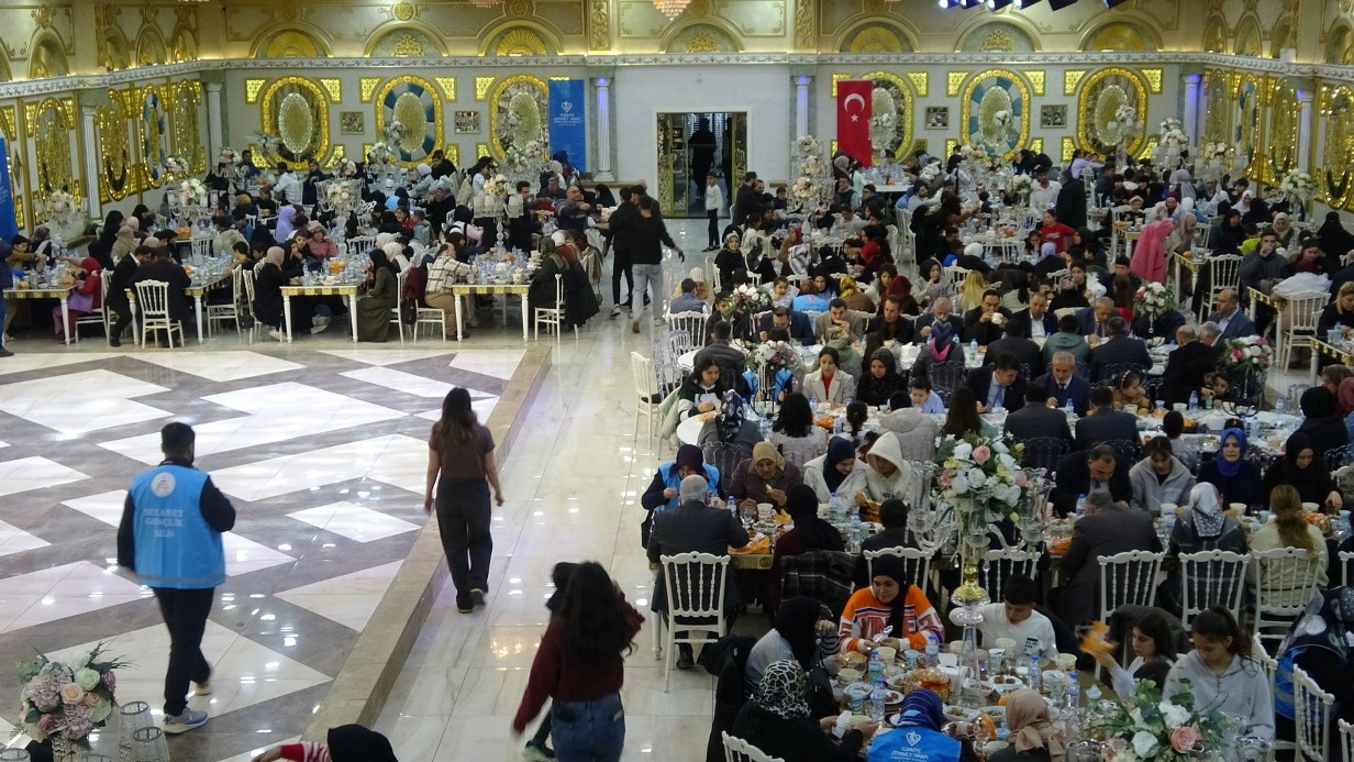 Kilis’te yetim ve öksüz çocuklar için iftar programı