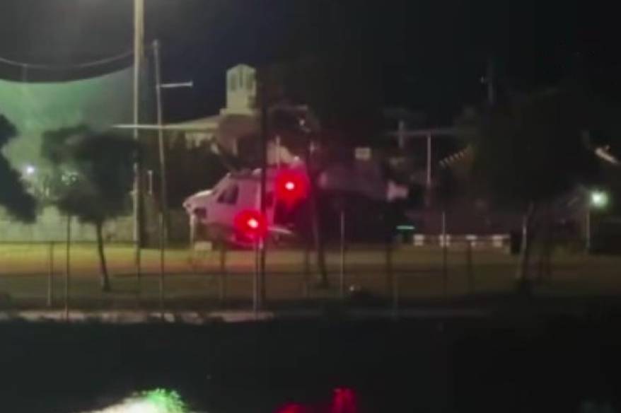 ABD’ye ait askeri helikopter Japonya’da beyzbol sahasına acil iniş yaptı