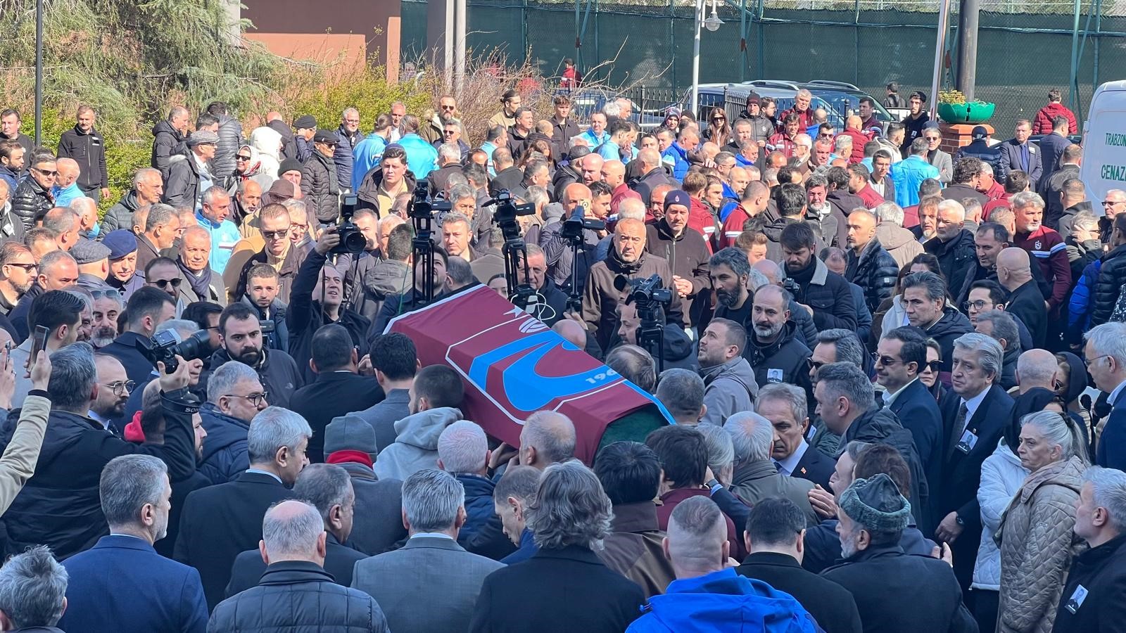 Trabzonspor’da, Orhan Kaynak için tören düzenlendi