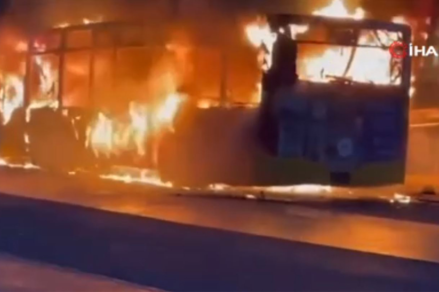 İsviçre’de otobüste yangın faciası: 6 ölü