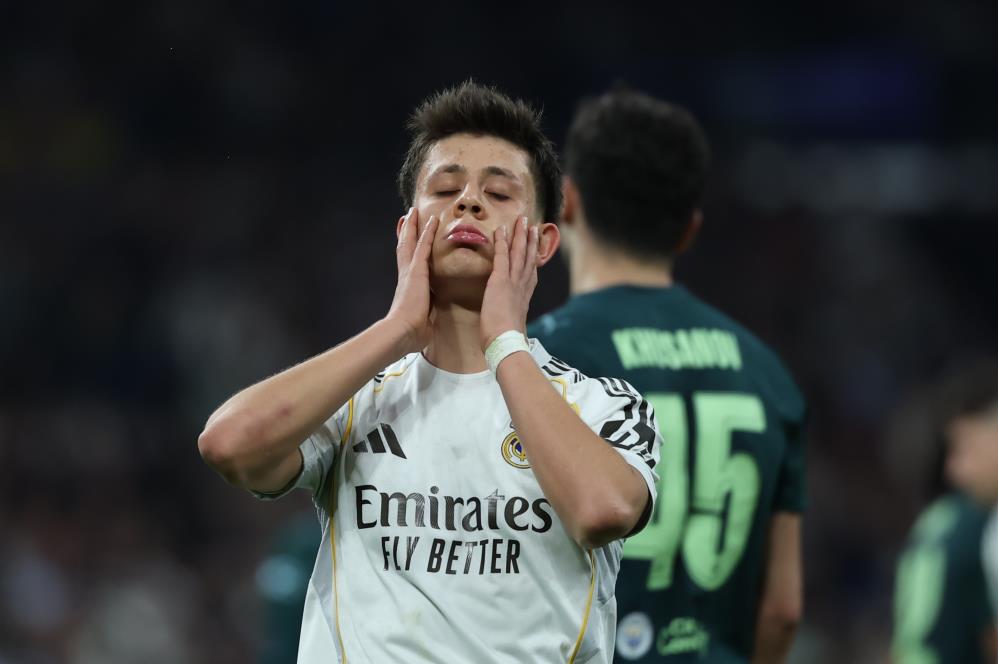 Real Madrid, tur kapısını araladı