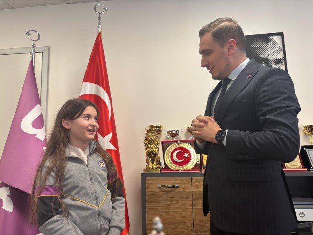 Matematikte dünya birincisi olan Trabzonlu Lina’nın hayali Nobel ödülü