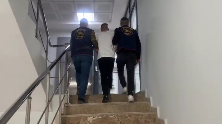 Şanlıurfa’da kuyumcuda hırsızlık anı kameraya yansıdı