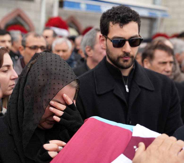 Orhan Kaynak son yolculuğuna uğurlandı