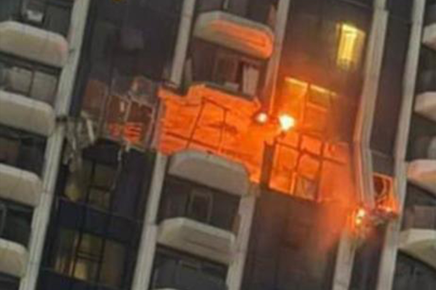 Dubai’de sivil bir binaya isabet eden İHA yangına yol açtı