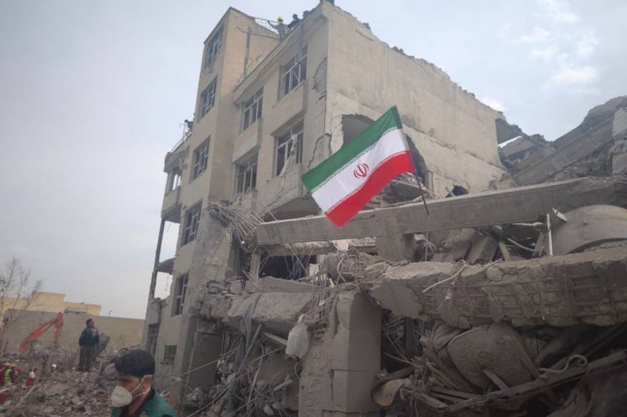 İran'da 40 kişinin hayatını kaybettiği Risalet Meydanı yerle bir oldu