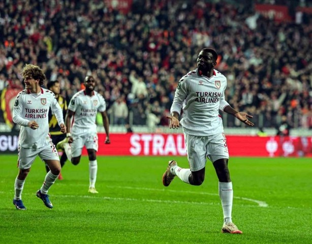 Mouandilmadji, Avrupa’da gol krallığına koşuyor