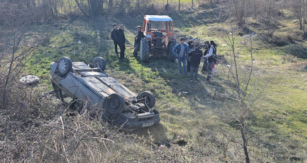 Radar paniği kazaya neden oldu: Otomobil şarampole devrildi