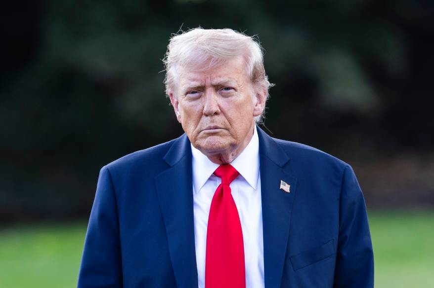 Trump: ABD Donanması Hürmüz Boğazı’nda tankerlere çok yakında refakat edecek