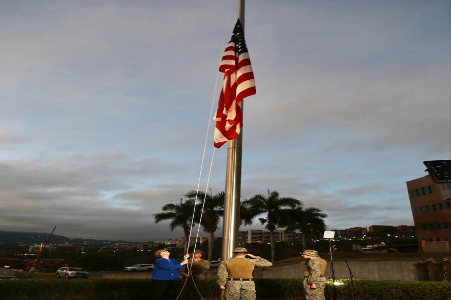 ABD bayrağı, Karakas'ta 7 yıl aradan sonra ilk kez yeniden göndere çekildi