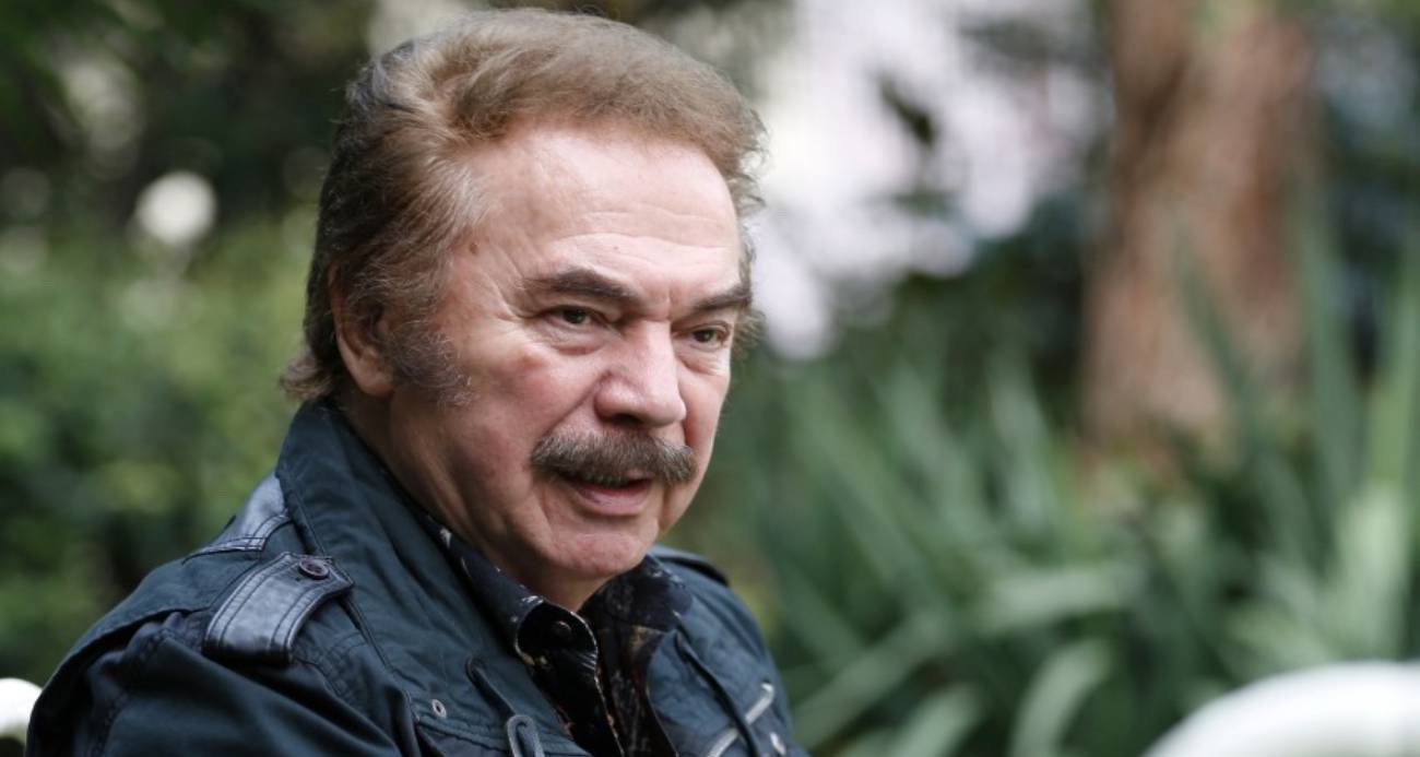 Usta sanatçı Orhan Gencebay, hastaneye kaldırıldı