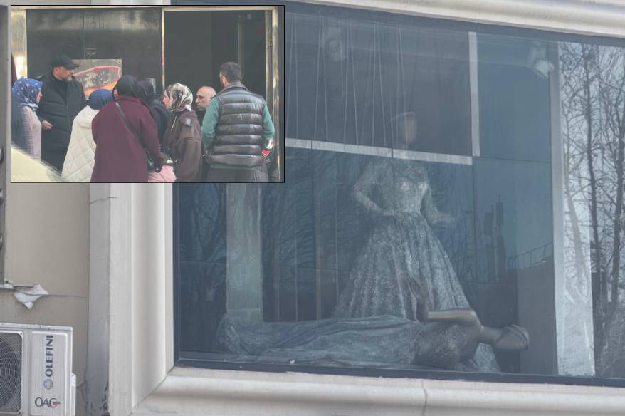 Fatih’te gelinlikçide yangın: Ekmek teknesini görünce gözyaşlarına boğuldu