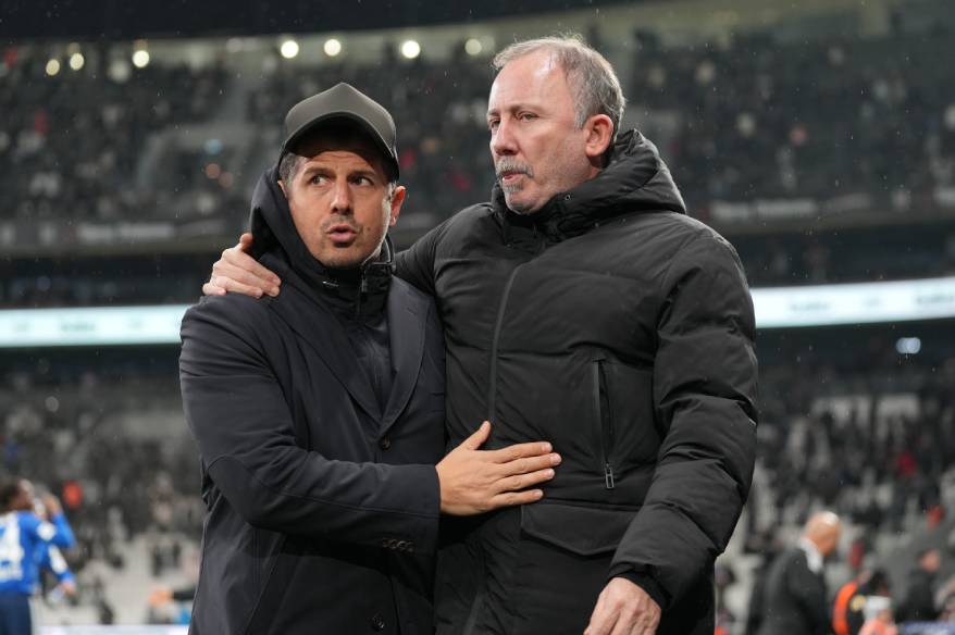 Sergen Yalçın, Emre Belözoğlu’na karşı ilk galibiyetini aldı