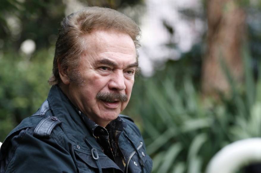 Usta sanatçı Orhan Gencebay tedavisinin ardından taburcu edildi