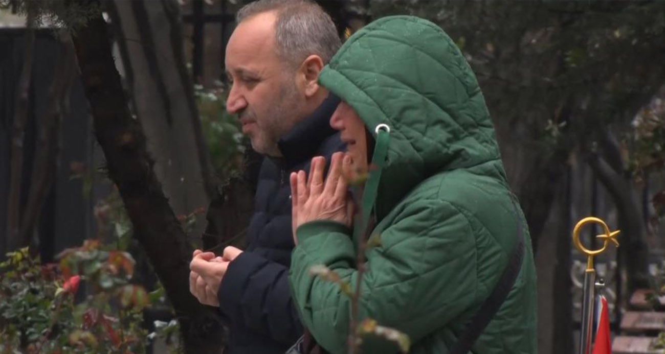 En acı bayram, Edirnekapı Şehitliği’nde gözyaşlarını tutamadı