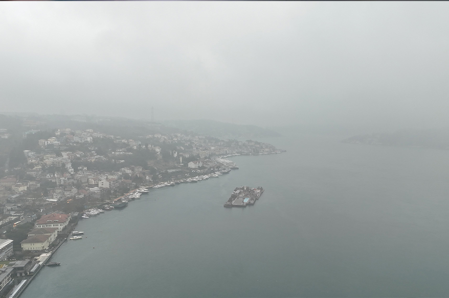 İstanbul bayram sabahına sisle uyandı