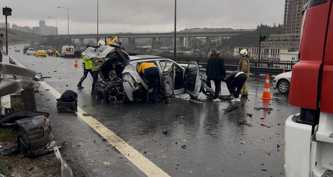 Mersin-Antalya karayolunda heyelan: Yol trafiğe kapandı, 1 yaralı