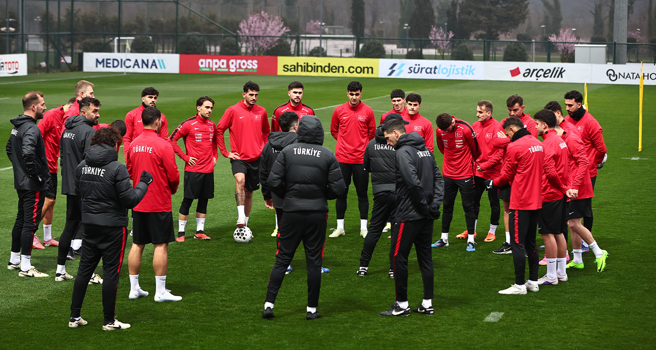 A Milli Futbol Takımı, 26 Mart’ta Romanya ile oynayacağı 2026 FIFA Dünya Kupası play-off yarı final maçının hazırlıklarını sürdürdü.