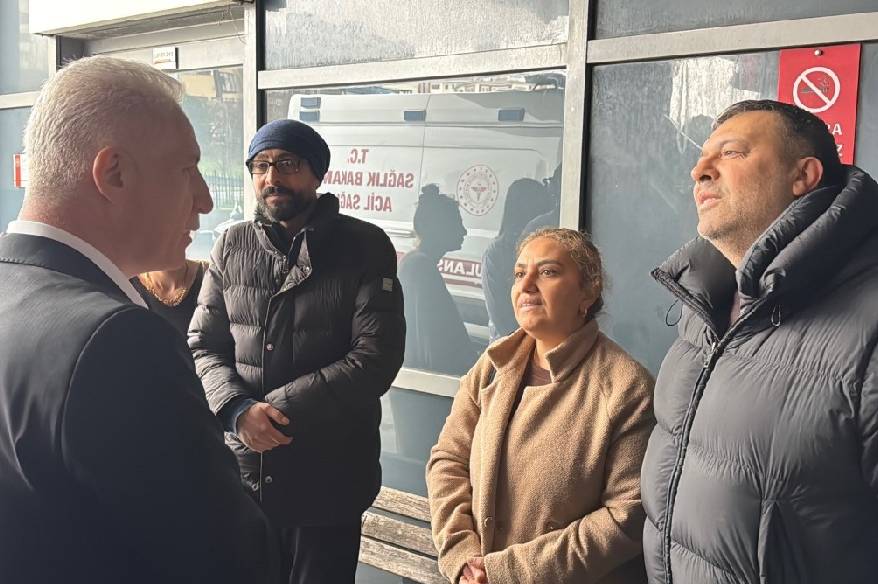 Vali Gül ve İl Emniyet Müdürü Yıldız’dan enkazdan kurtarılan yaralılara hastane ziyareti