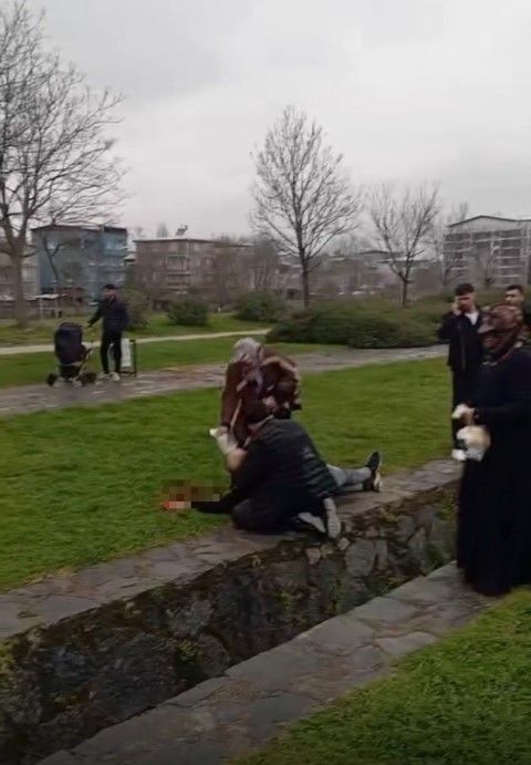 Bursa’da bıçaklı kavga...Boğazı kesilen kişi hayatını kaybetti