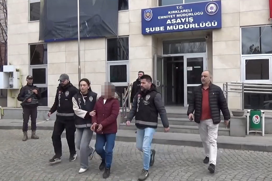 Yandı sandılar cinayet çıkı: Kağıt ve tahtaları ayçiçeği yağıyla tutuşturup yangın çıkarmış