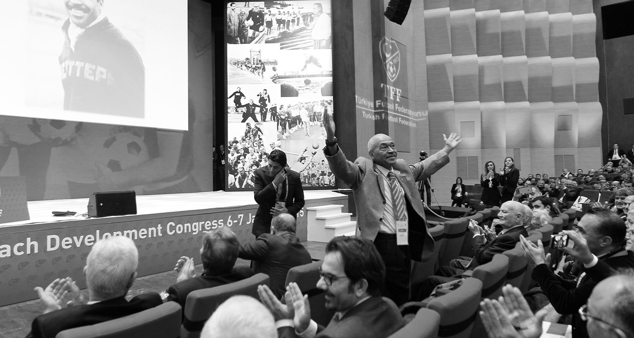 A Milli Futbol Takımı’nın eski antrenörlerinden Çetin Güler, hayatını kaybetti.