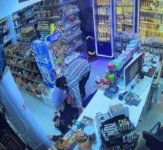 Markette 19 yaşındaki genci hayattan koparan cinayet anına ait görüntüler ortaya çıktı