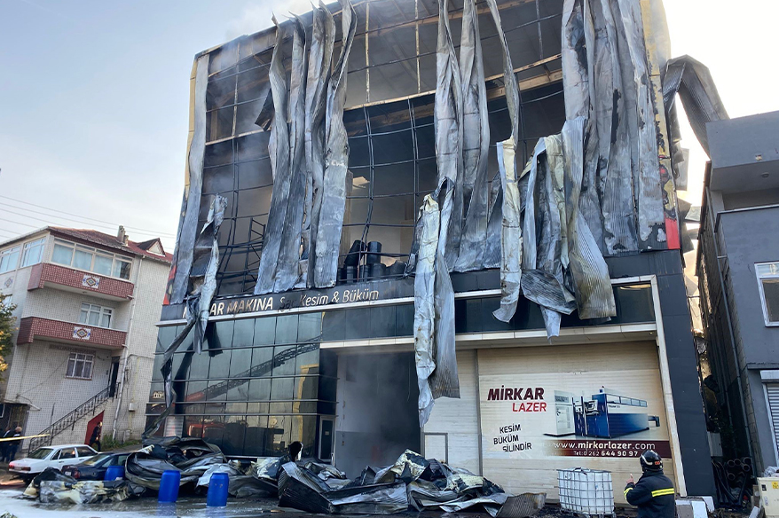 7 işçinin can verdiği yangın davasında sanık konuştu: "Bizi yurt dışına kaçıracağı iddiası hayal ürünü"