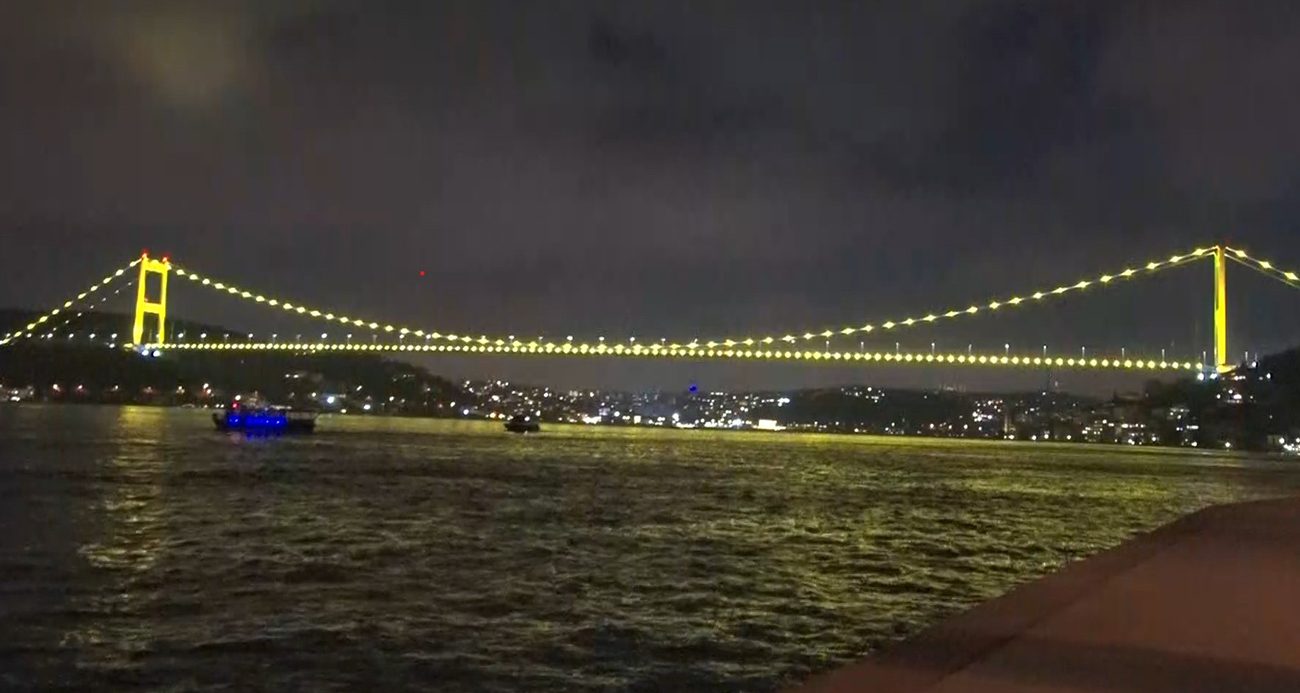 Fatih Sultan Mehmet Köprüsü, Endometriozis farkındalık ayına dikkat çekmek ve farkındalığı artırmak amacıyla sarı renklerle ışıklandırıldı.