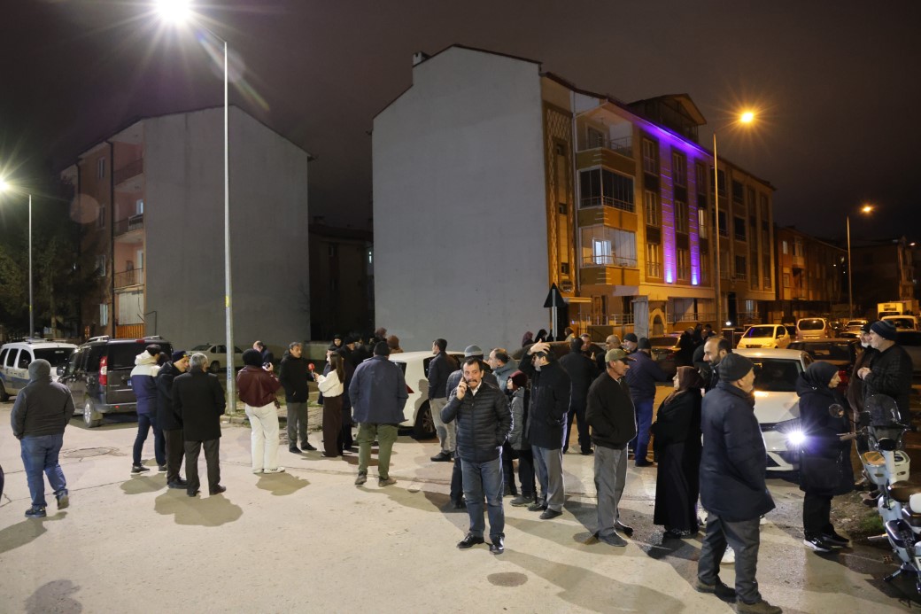 Mekke uçağını bekleyen umreciler şoka uğradı, soluğu karakolda aldılar