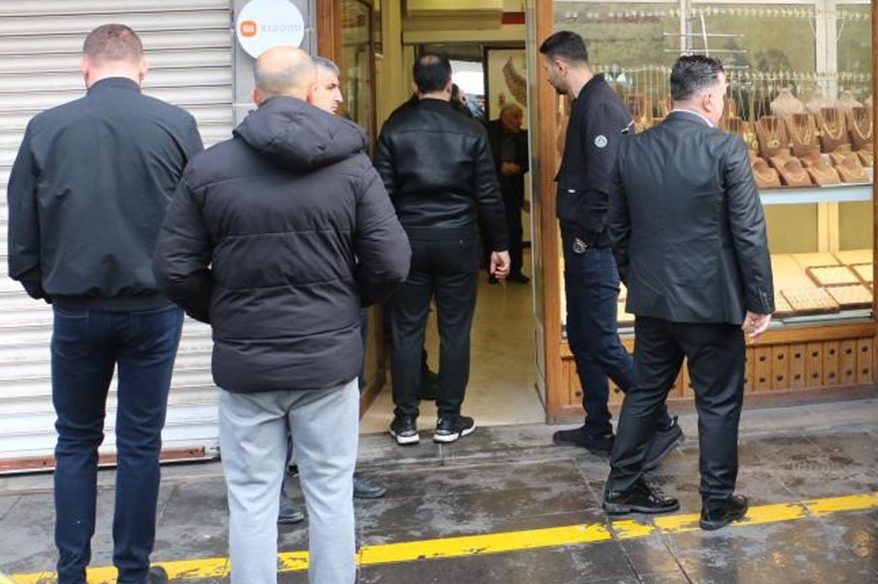 Diyarbakır’da bir günde 3 kuyumcu hedef alındı