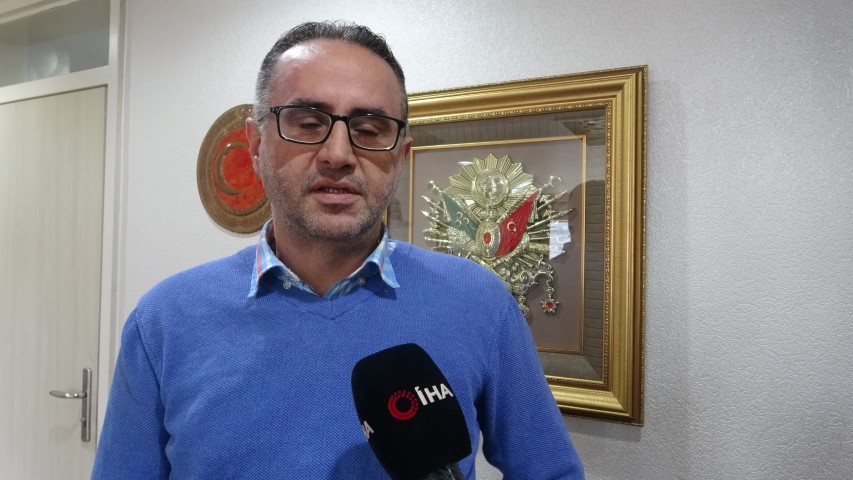 Okul koridorunda para buldu, aklına ilk gelen hadisle öğretmenler odasının yolunu tuttu