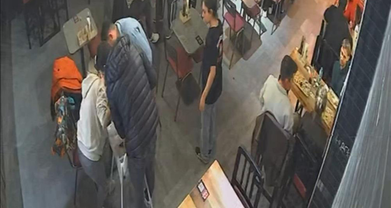 Bebeği Heimlich manevrası ile kurtardı