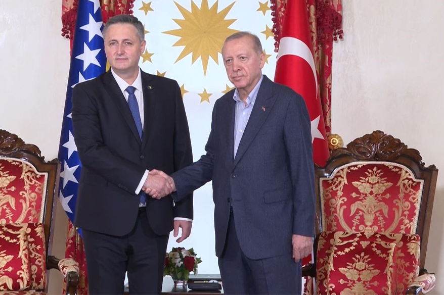 Cumhurbaşkanı Erdoğan, Bosna Hersek Devlet Başkanlığı Konseyi Başkanı Becirovic ile bir araya geldi