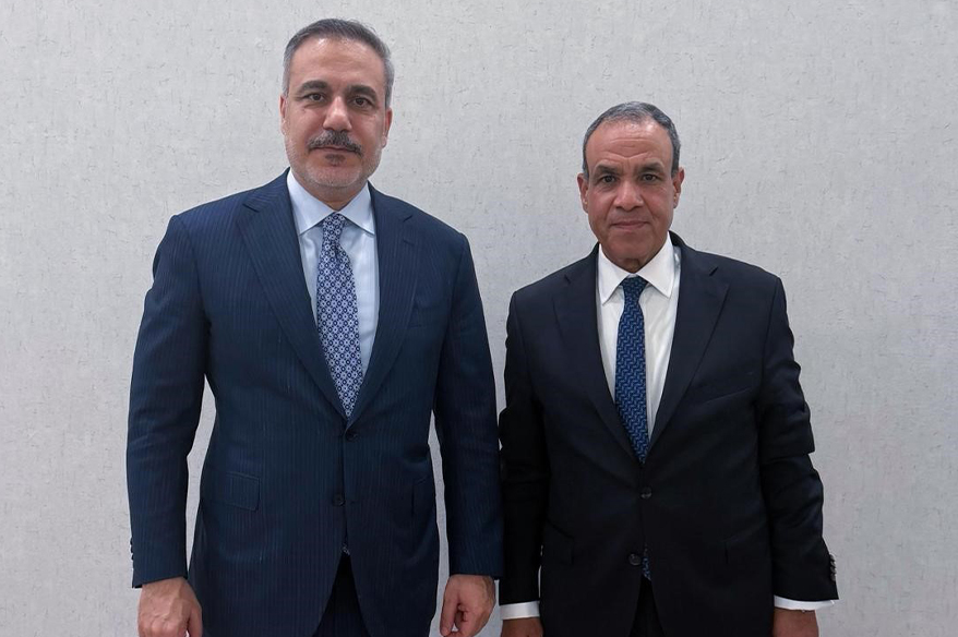 Bakan Fidan, Mısırlı mevkidaşı Abdelatty ve Pakistan Başbakanı Şerif ile bir araya geldi