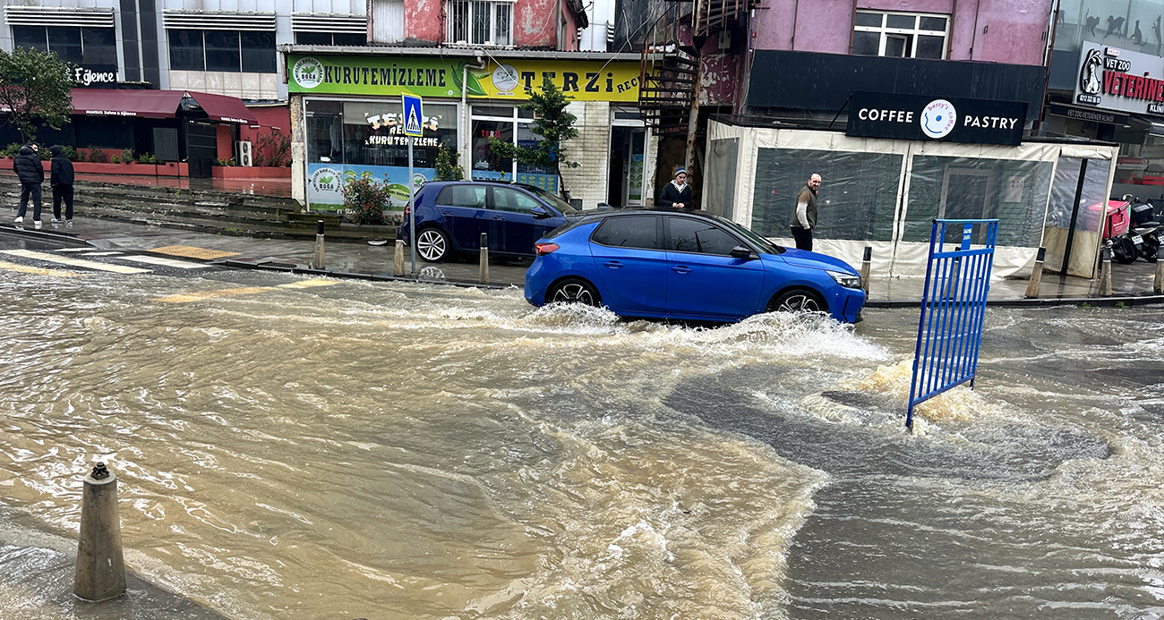 Sarıyer’de rögarlar taştı: Bir iş yerini su bastı, dükkan sahibi İSKİ’ye tepki gösterdi
