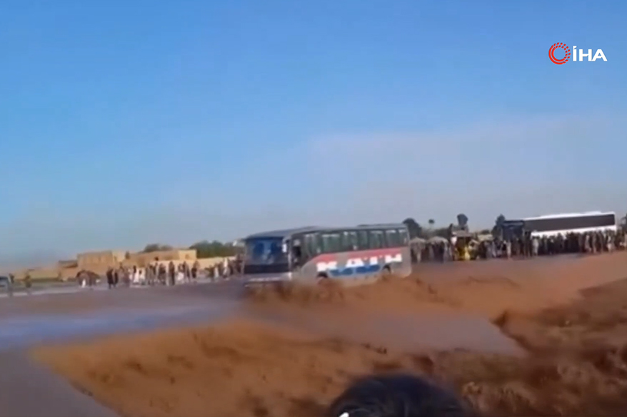 Afganistan ve Pakistan'ı sel vurdu: 47 ölü