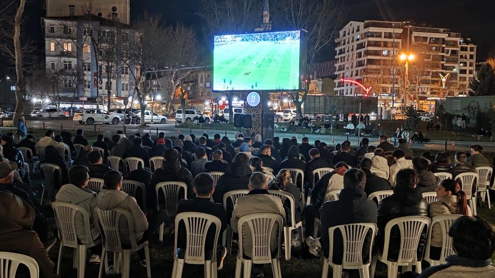 Türkiye’de Dünya Kupası coşkusu! Milli Takım’ın galibiyeti yurtta büyük sevinçle karşılandı