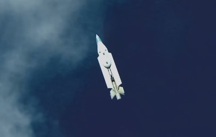 Bayraktar AKINCI TİHA, Kanatlı Güdüm Kiti 82 ile atış gerçekleştirdi