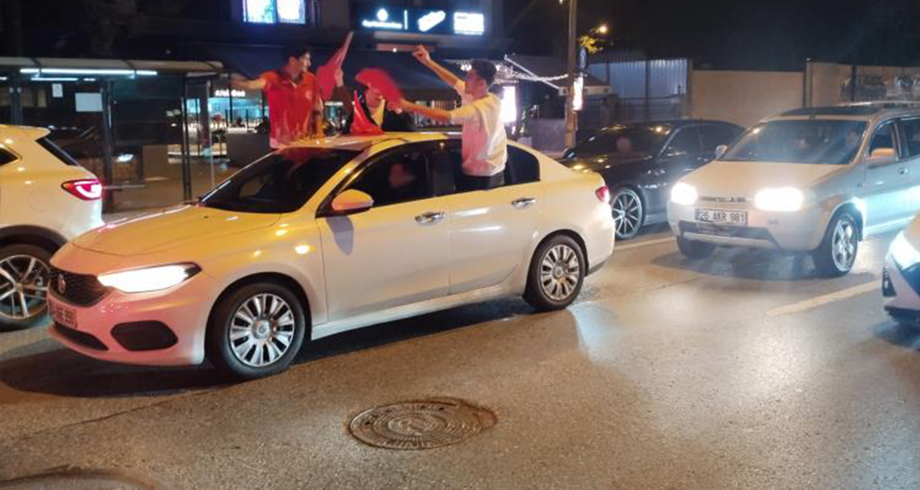 Türkiye’de Dünya Kupası coşkusu! Milli Takım’ın galibiyeti yurtta büyük sevinçle karşılandı