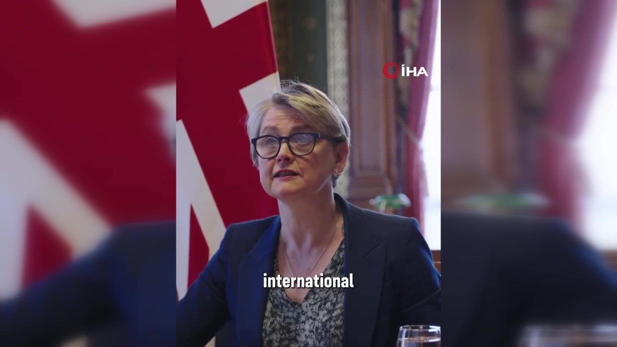 Çanakkale’de Kocabaş Çayı taştı, otopark sular altında kaldı