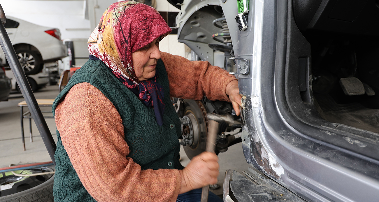 Aydın sanayisinin kadın ustası: On parmağında on marifet